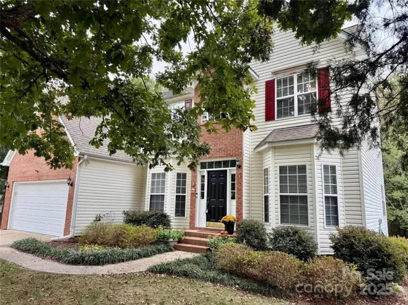 130 Nims Spring Dr, Fort Mill, SC 29715