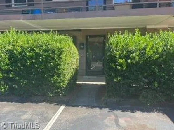 338 S Cherry St #A, Kernersville, NC 27284