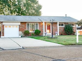 9906 Madaford Ln, Saint Louis, MO