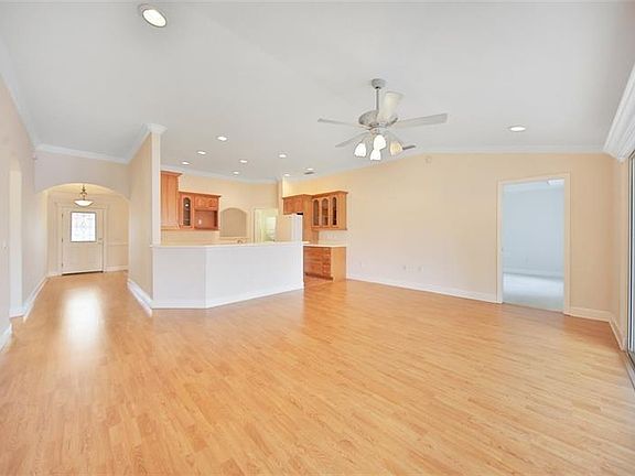 5th image of 441 Waterway Dr