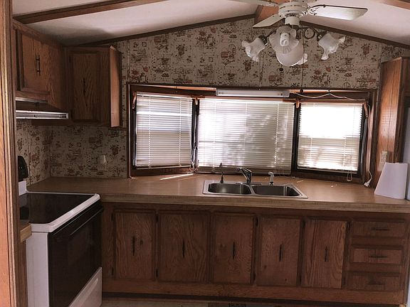 5th image of 6586 Pinecliff Dr NE