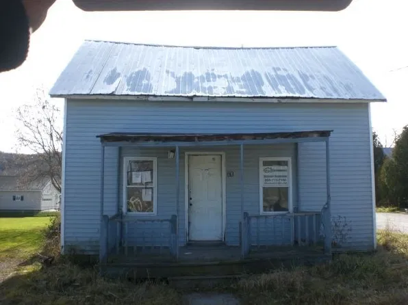 60 Thomas St, Richford, VT 05476
