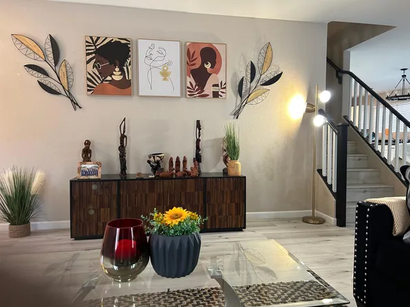 9631 N 82nd Gln, Peoria, AZ 85345