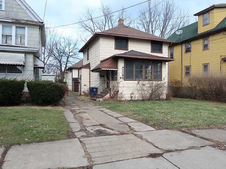 1840 Michigan Ave — Photo 35