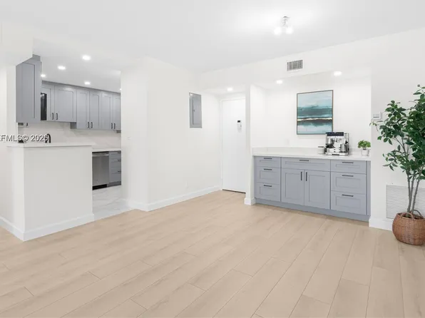 4400 Hillcrest Dr APT 314B, Hollywood, FL 33021