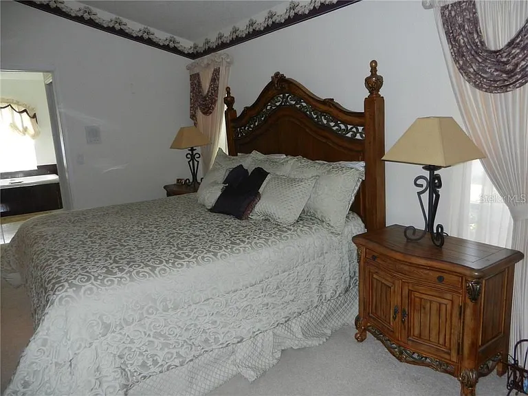 589 Rotonda Cir — Photo 12