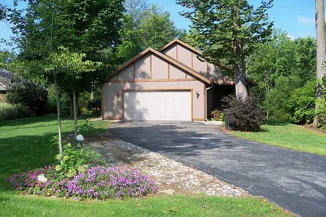 1st image of 1875 N Summer Dr