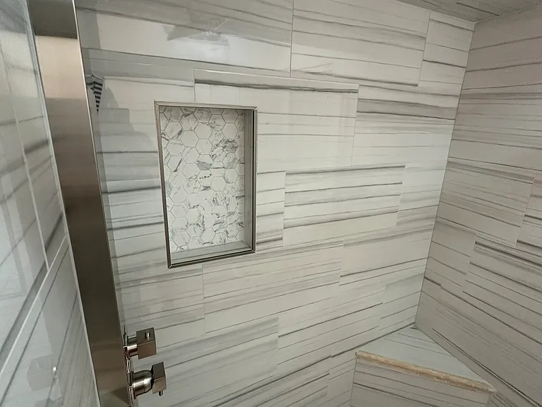 290 Grace Ave #3 — Photo 3