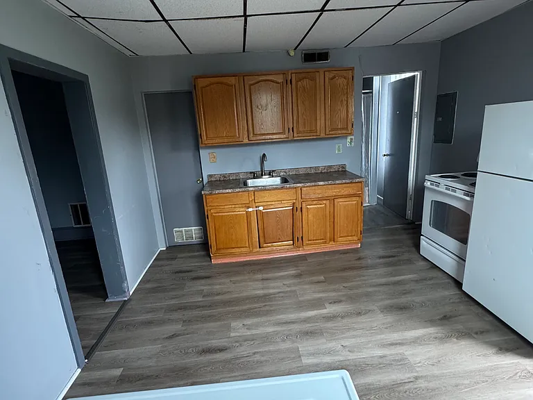 159 Pringle St #2 — Photo 4