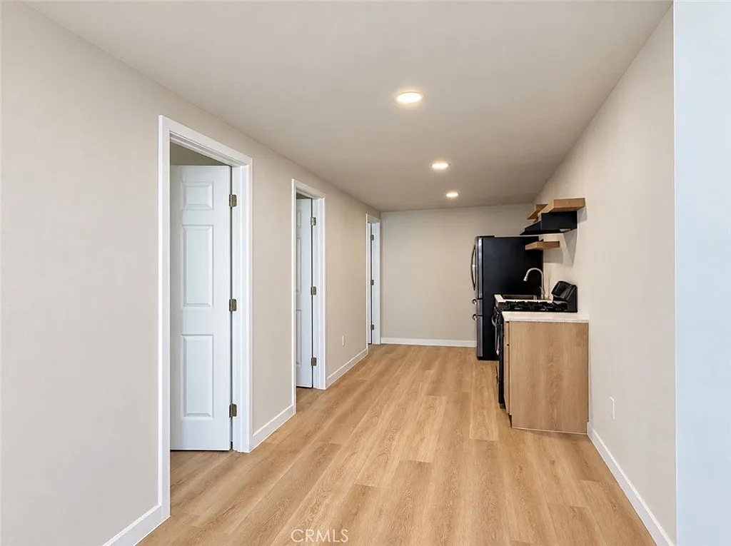 2 bed, 1125 sqft, $1,800 — Photo 3