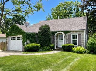 104 Darwin St, Lake Geneva, WI 53147