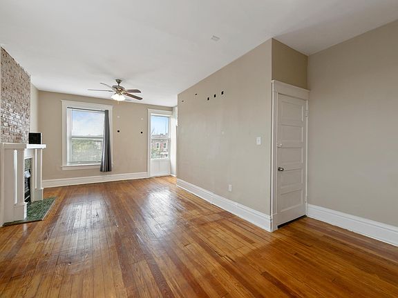 3rd image of 1821 Russell Blvd #2E