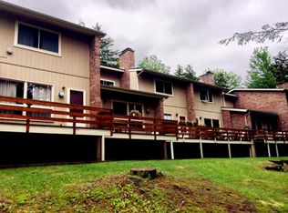 685 Cottage Club Rd APT 18, Stowe, VT 05672
