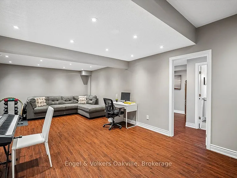 5113 Celebration Dr — Photo 32