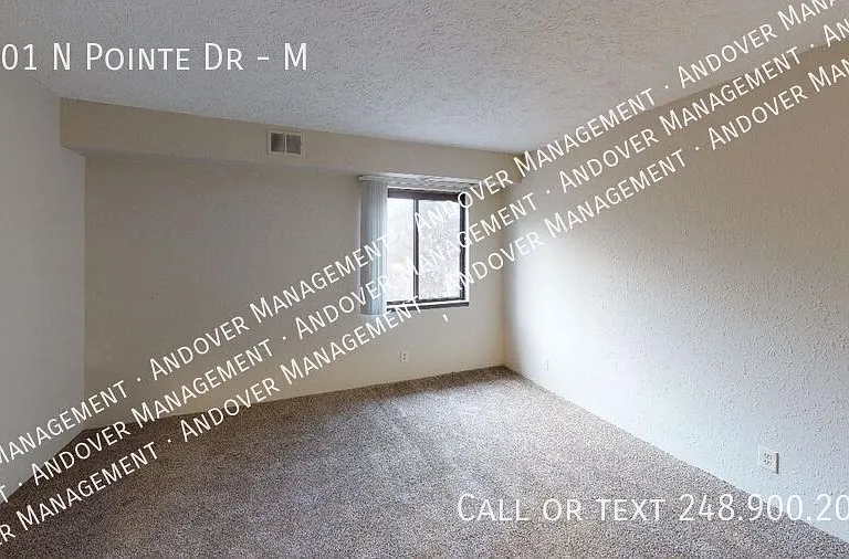 3001 N Pointe Dr #M — Photo 4