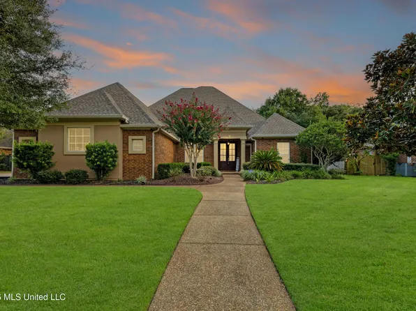 2114 Whitney Oaks Dr, Ocean Springs, MS 39564