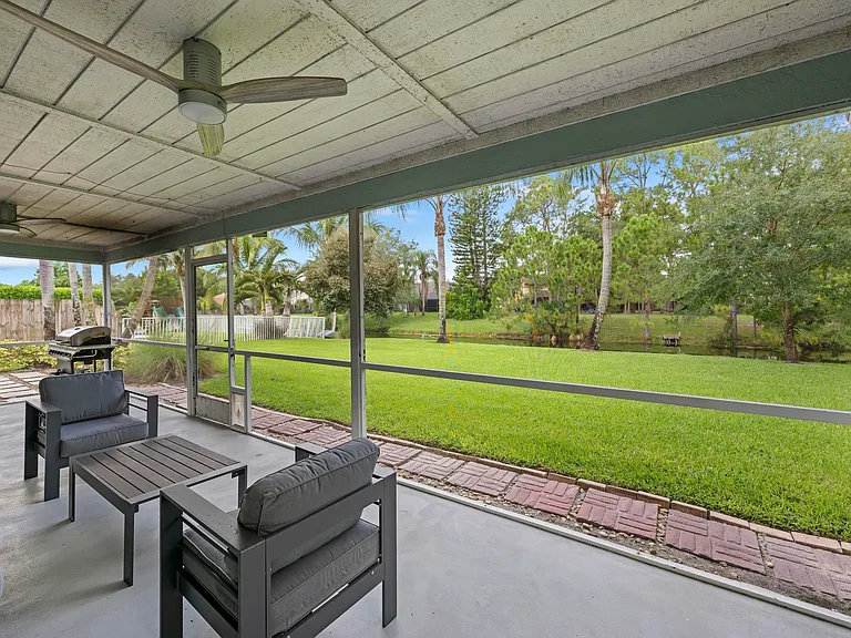 756 Juniper Pl — Photo 17