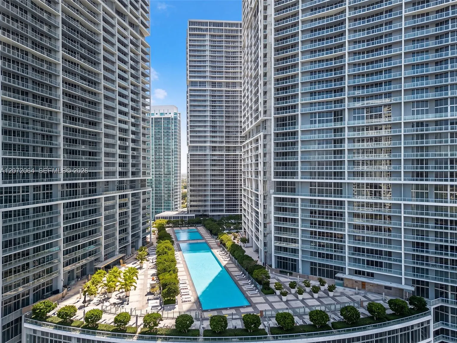 Iconbrickell Condo No 1 — Photo 2