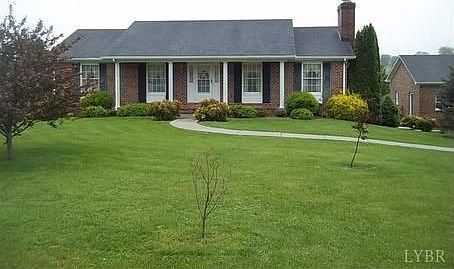 1st image of 170 Hunt Club Dr