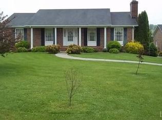 170 Hunt Club Dr, Madison Heights, VA