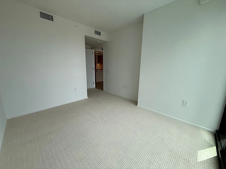 333 Ward Ave #1607 — Photo 6