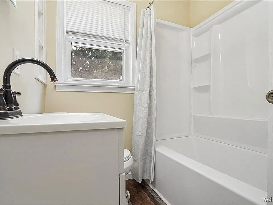 1st image of 1568 Newton St #1