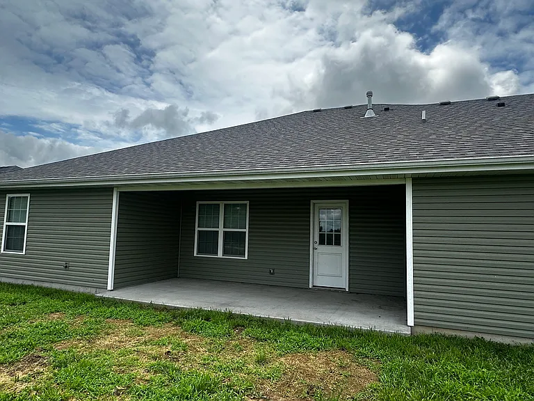 607B W Morgan Ct — Photo 5