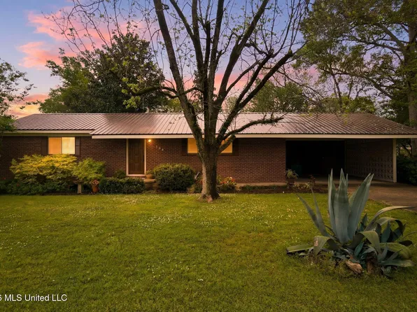 102 Maywood Dr, Petal, MS 39465