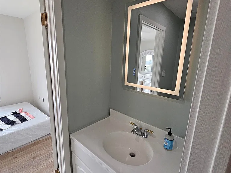11 S Adams Ave #8 — Photo 29