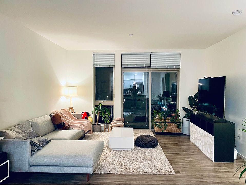 1st image of 6100 127th Pl SE