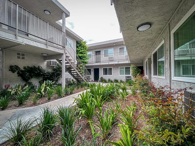 Flower Tree Apartments — Photo 13