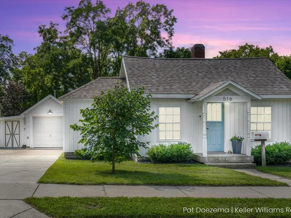 516 King St SE, Lowell, MI 49331