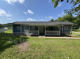 308 Pleasant Valley Rd SE, Silver creek, GA 30173