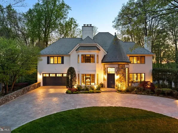 6936 Carmichael Ave, Bethesda, MD 20817