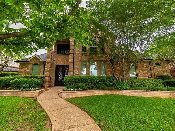 3rd image of 834 Pelican Ln