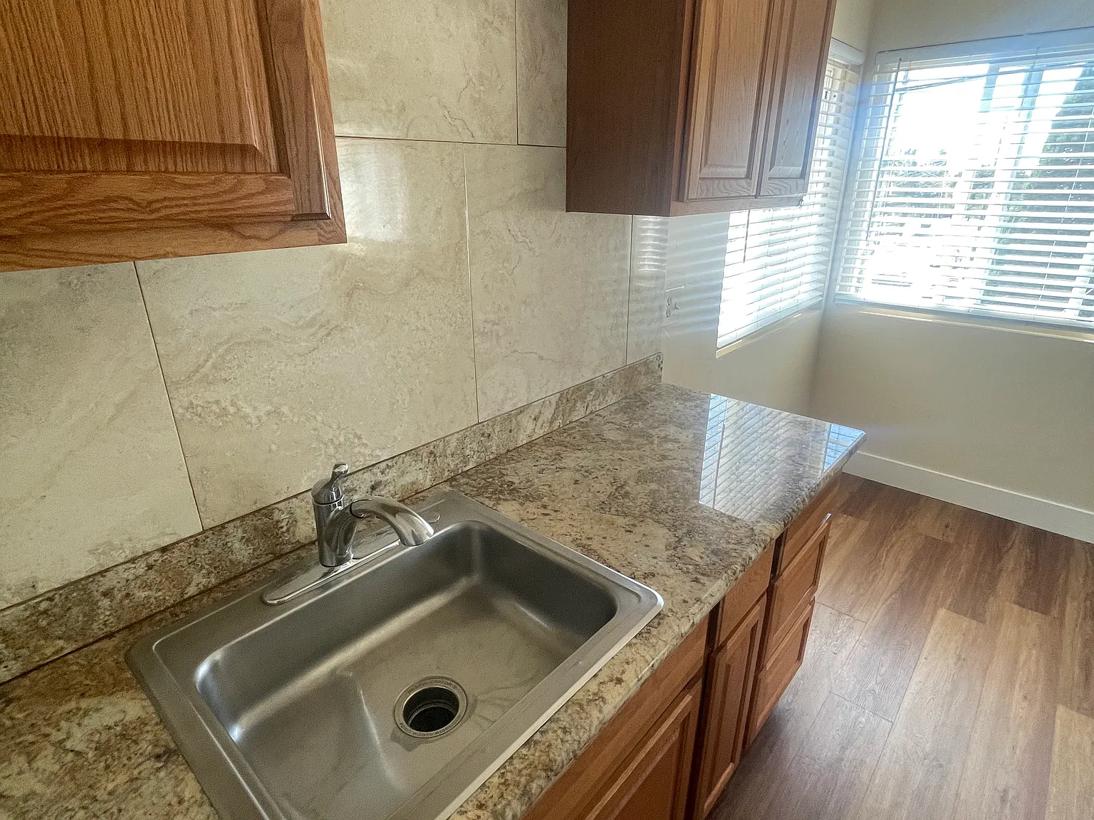 5470 Camden St — Photo 4