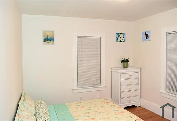 380 Ferry St — Photo 17