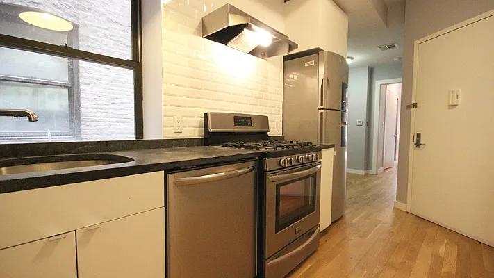 Rented by Nooklyn NYC LLC | media 21