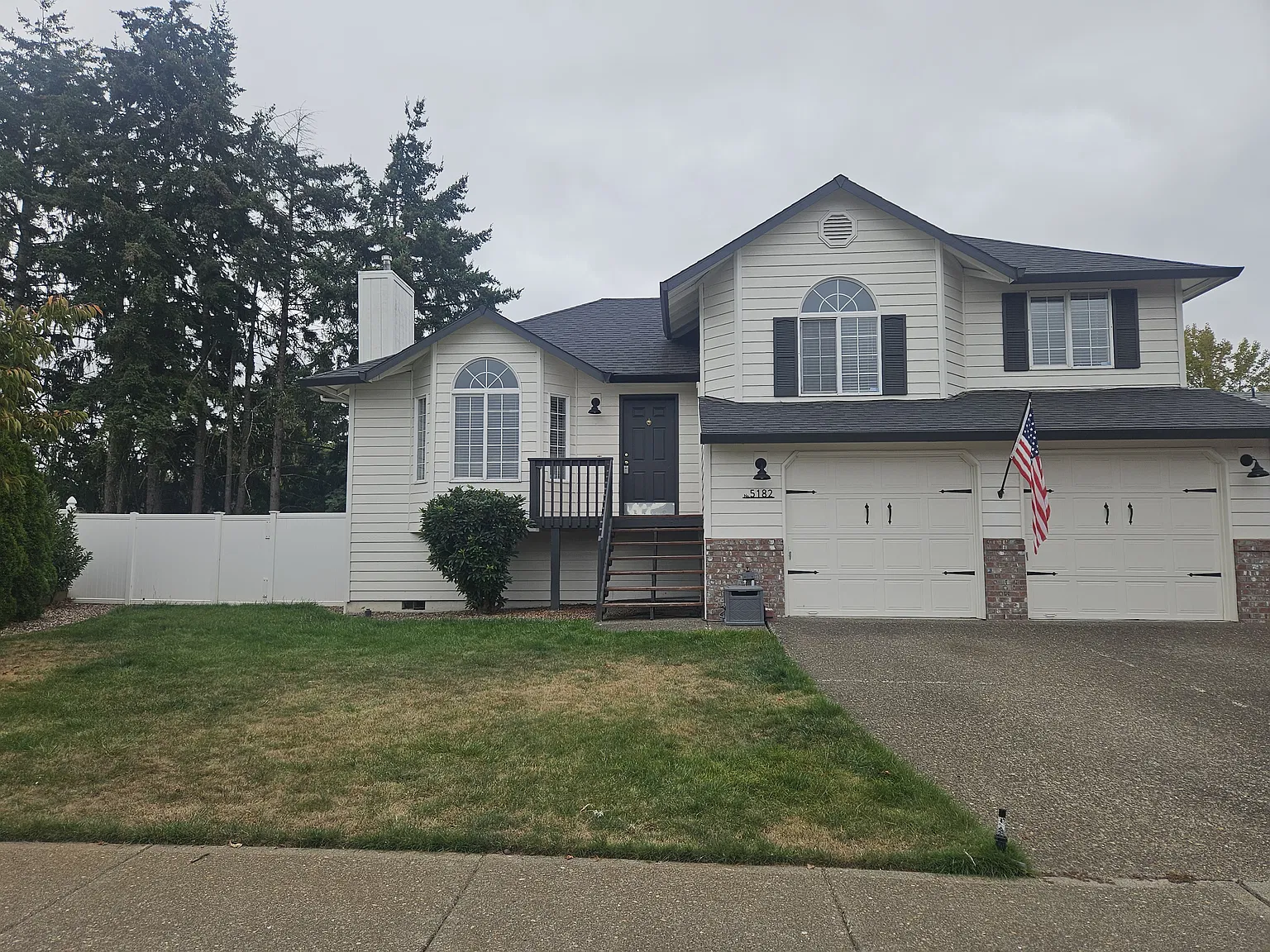 5182 SE 52nd Pl — Photo 2