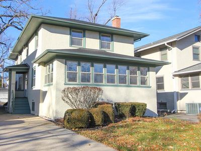 735 N Ridgeland Ave, Oak Park, IL, 60302