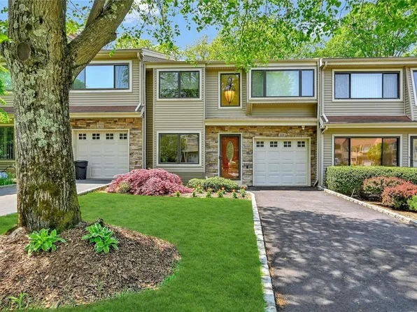 105 Lisa Drive #105, Northport, NY 11768