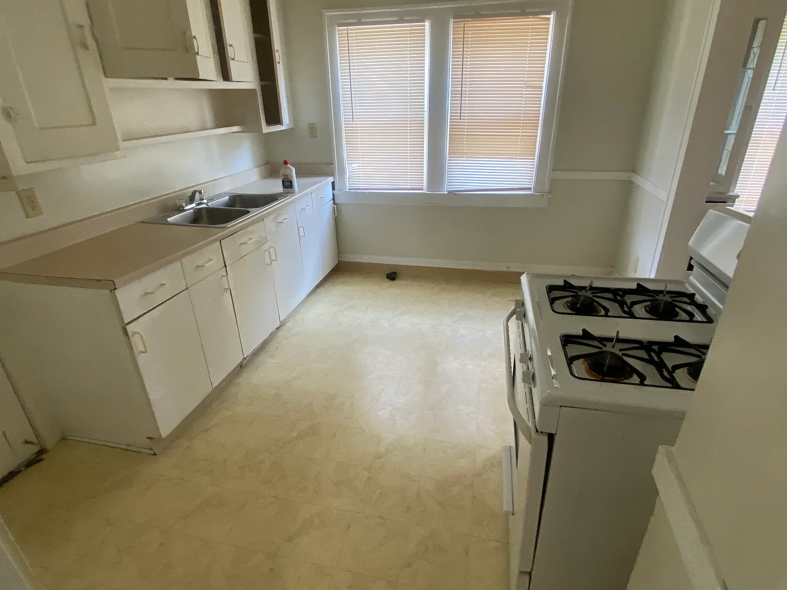 2 bed, $965 — Photo 4