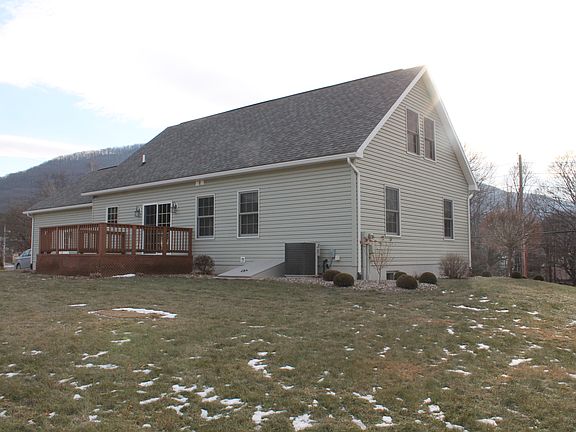 2nd image of 505 Main St
