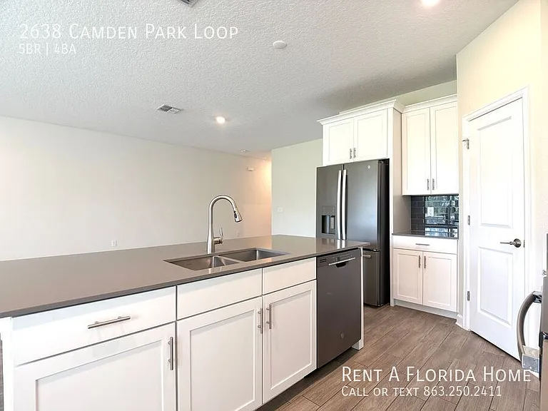2638 Camden Park Loop — Photo 15