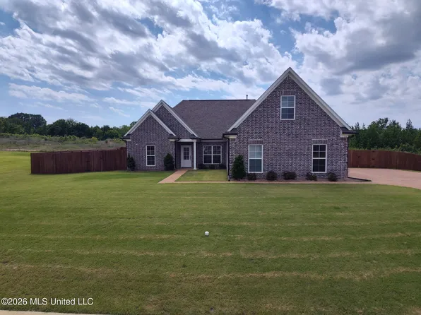 196 Cadet Dr, Senatobia, MS 38668