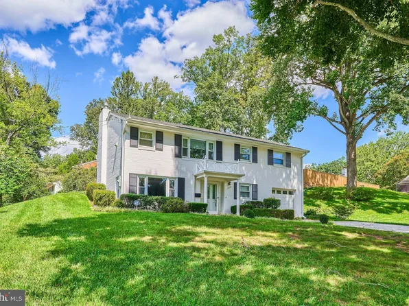 7606 Long Pine Dr, Springfield, VA 22151
