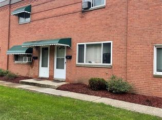 215 Dalepark Dr APT 4, Bedford, OH 44146