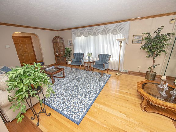 5th image of 1219 Buell Ave