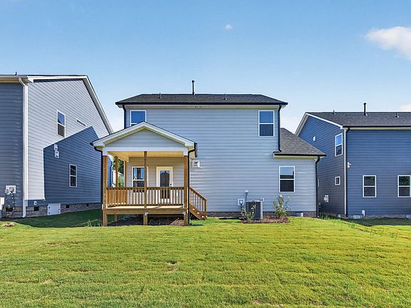 4th image of 752 Aristocrat Ln