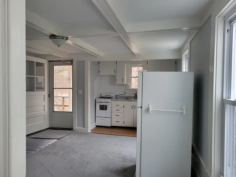 106 Emerson Ave #C — Photo 3